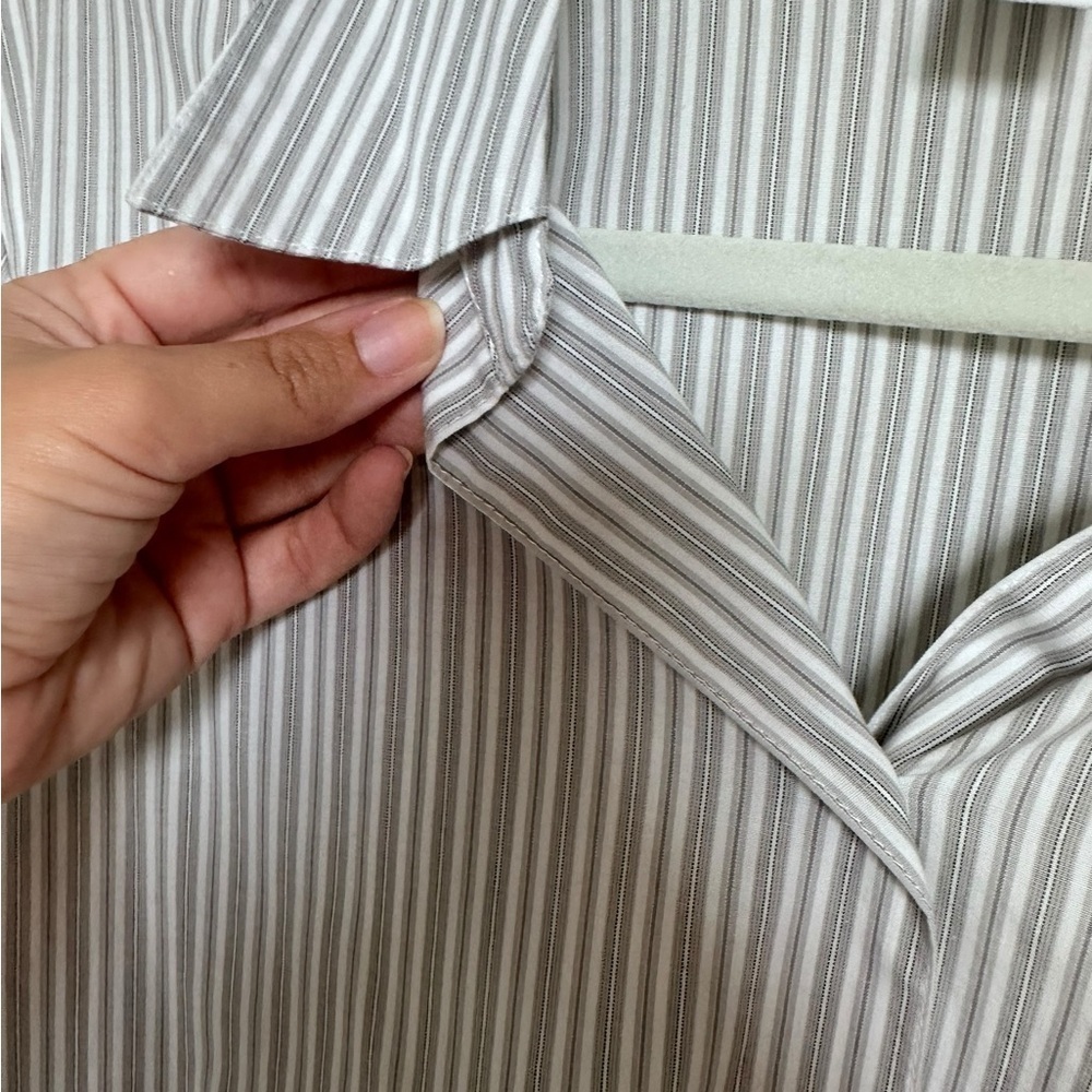 Calvin Klein Grey White Stripe Shirt in Size 10 Office - Picture 4 of 4